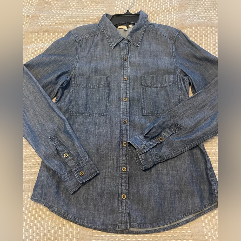Eileen Fisher Women’s Denim Long Sleeve Shirt. Size XS. EUC